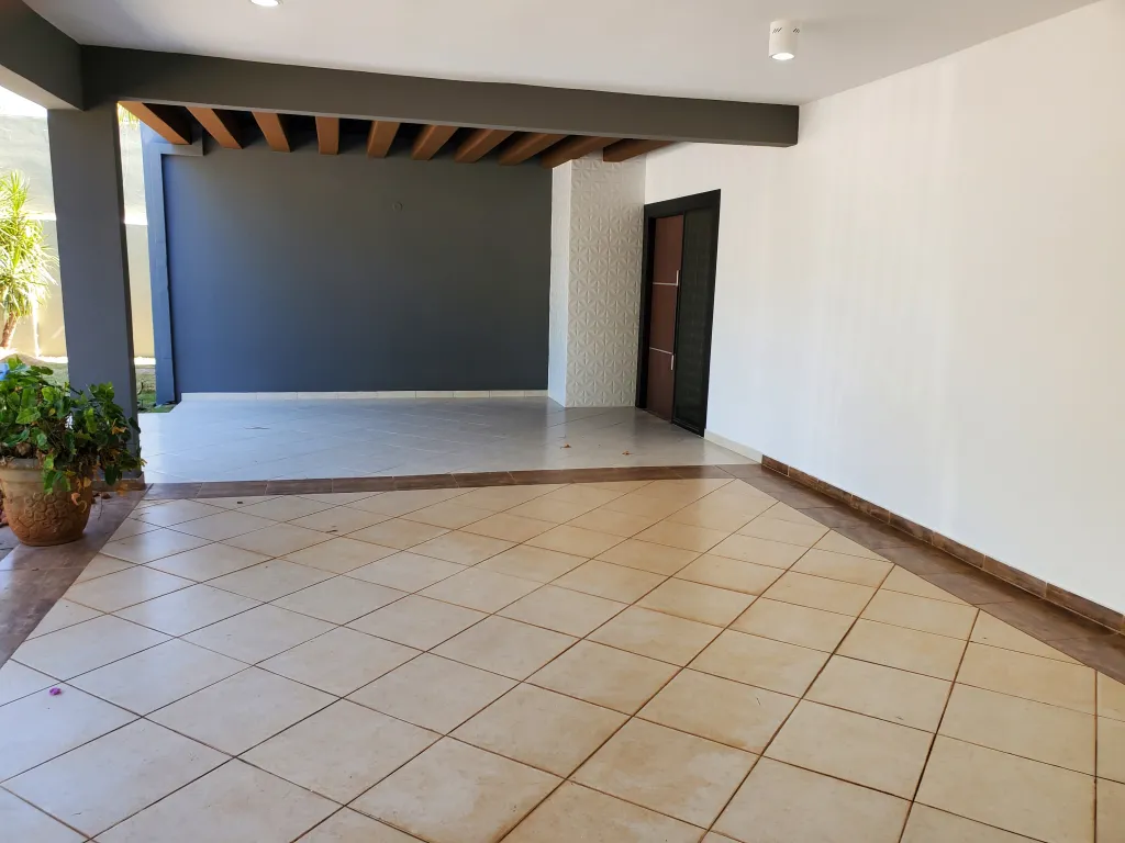 VENDO HERMOSA RESIDENCIA ZONA COLEGIO ICI, BARRIO BOQUERÓN 2 — foto 3