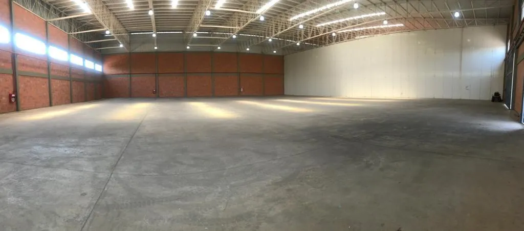 Alquilo COMPLEJO LOGISTICO zona Aeropuerto Petirossi — foto 2