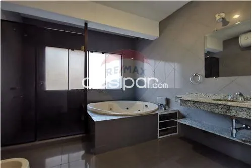 En Venta Triplex 3 dormitorios con FInas Terminaciones en fernando de la mora norte — foto 2
