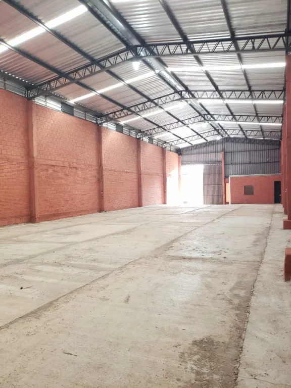 En venta depósito zona Mariano Roque Alonso — foto 2