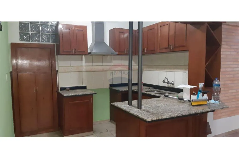 Alquiler de Amplia Casa totalmente refaccionada. — foto 3