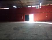 ALQUILO DEPOSITO TINGLADO DE 196 M2 SOBRE ESQUINA POZO FAVORITO
