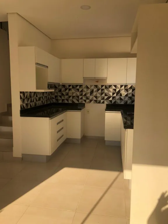 ALQUILO HERMOSO DUPLEX EN LAMBARE. ZONA DEL YACHT — foto 2