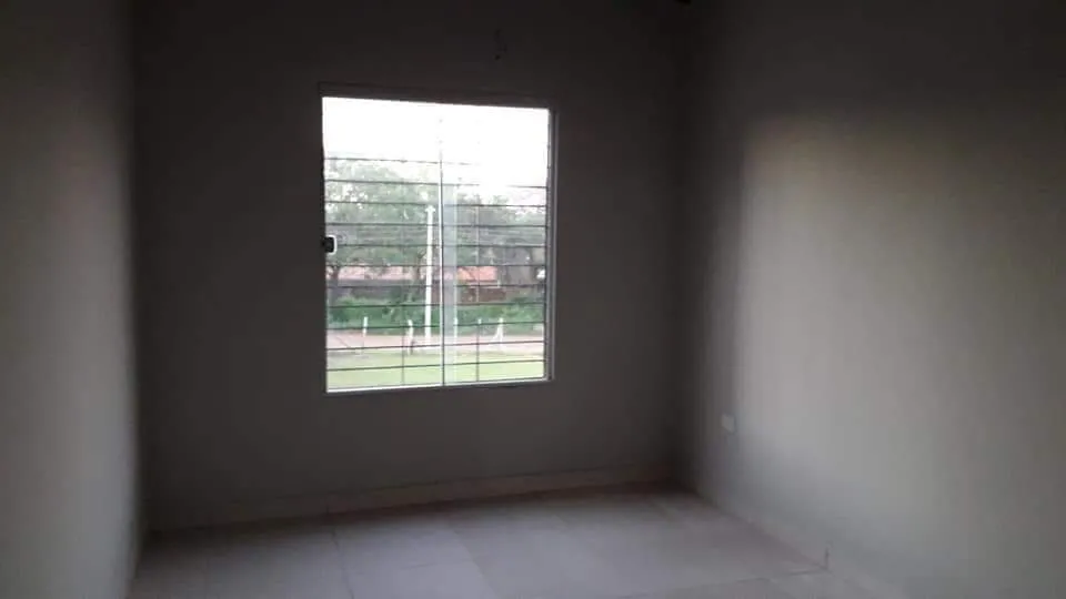 ALQUILO HERMOSO DUPLEX EN LUQUE. ZONA REIMPEX — foto 3