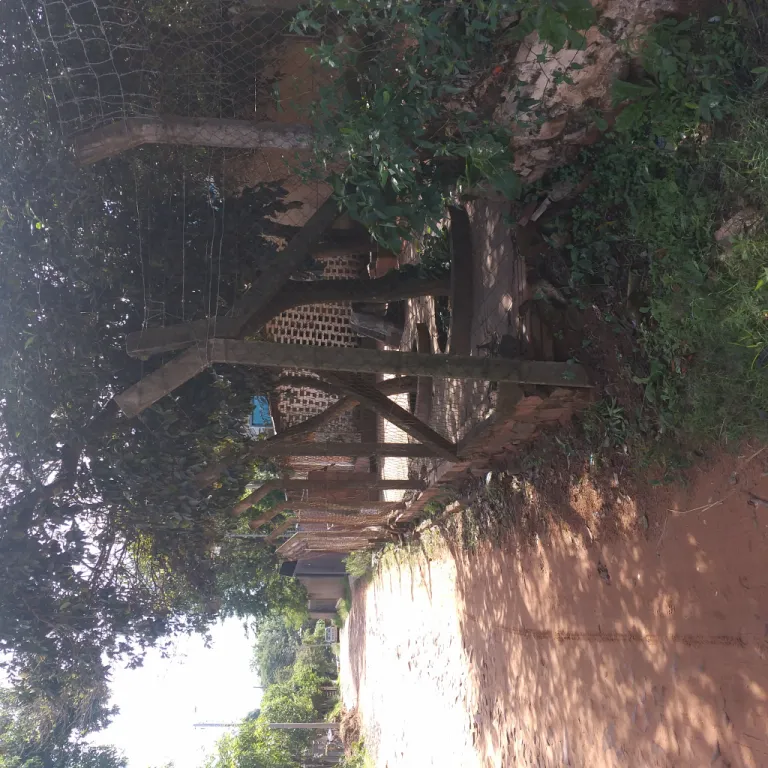 VENDO TERRENO CON CASA A REFACCIONAR!! — foto 2