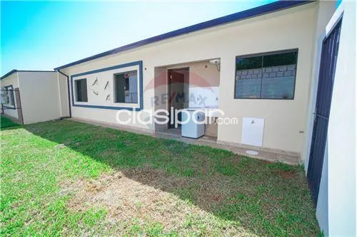 Casa a estrenar en Barrio Ykua Dure Luque — foto 2