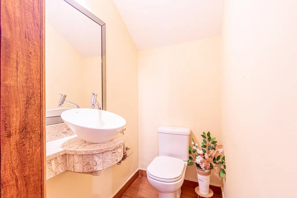 VENDO CASA EN RECOLETA ENTRE MCAL LOPEZ Y ESPAÑA — foto 2