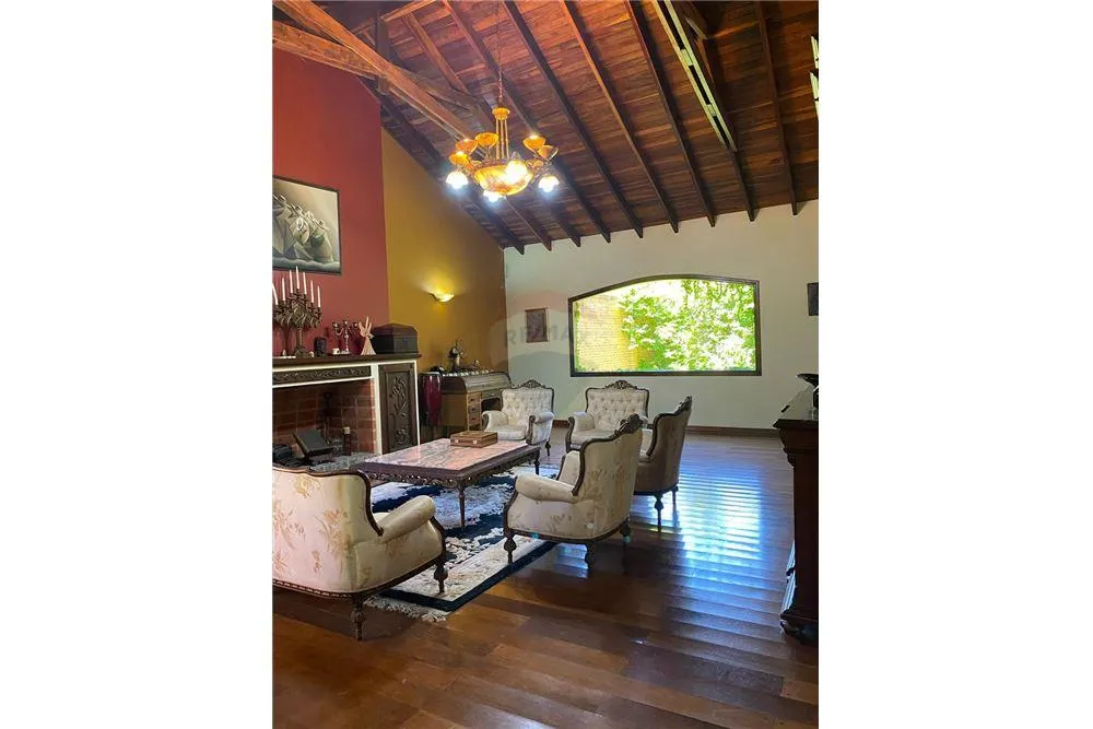 Hermosa y amplia residencia sobre Av. Molas Lopez — foto 3