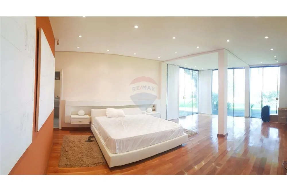 Vendo Residencia sobre la Avenida Yacht — foto 2