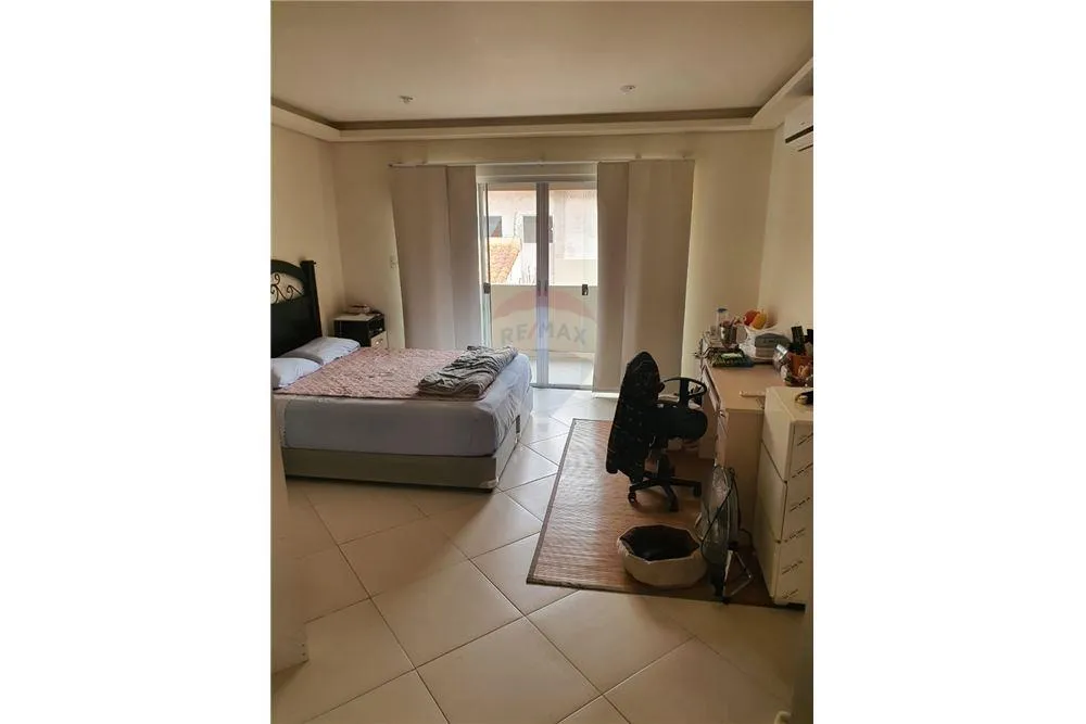 En venta moderno y amplio dúplex en Lambaré — foto 2