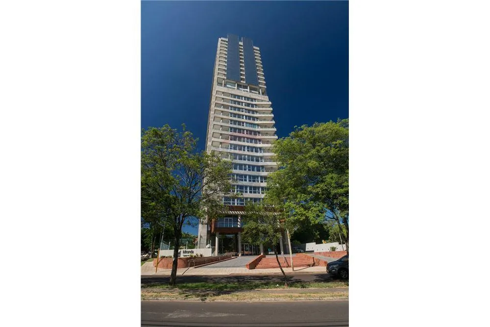 En venta lujoso departamento en Miranda Tower — foto 2