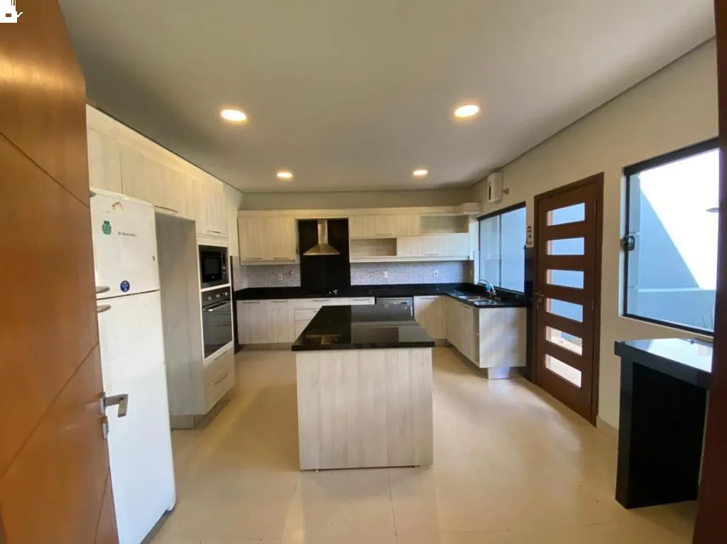 Moderna Residencia en Alquiler en Barrio Jara A pasos de la Universidad Americana. — foto 3