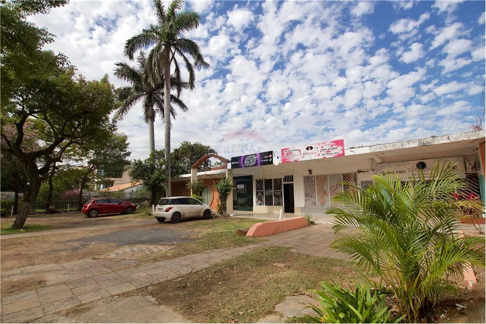 Propiedad con excelente ubicación y amplitud — foto 3