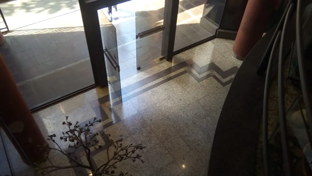 Vendo Edificio en el Centro de Asunción a Pasos de la Costanera — foto 3