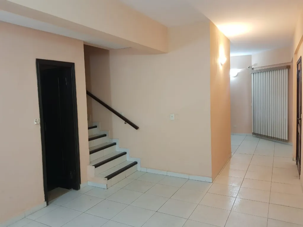 Vendo hermoso Duplex en esquina.Seminario-Asunción 120,000 USD — foto 2