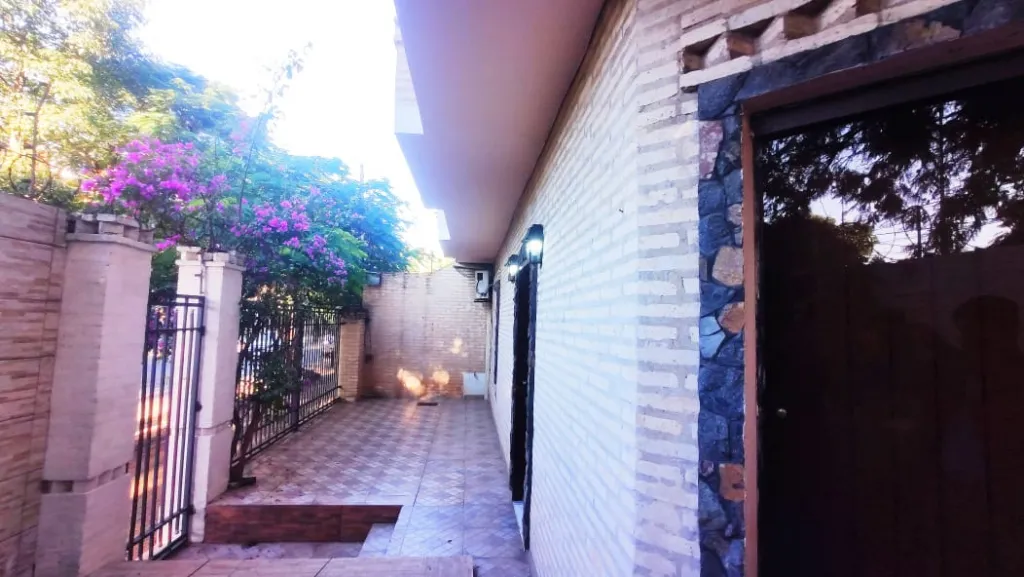 Vendo hermoso Duplex en esquina.Seminario-Asunción 120,000 USD — foto 3