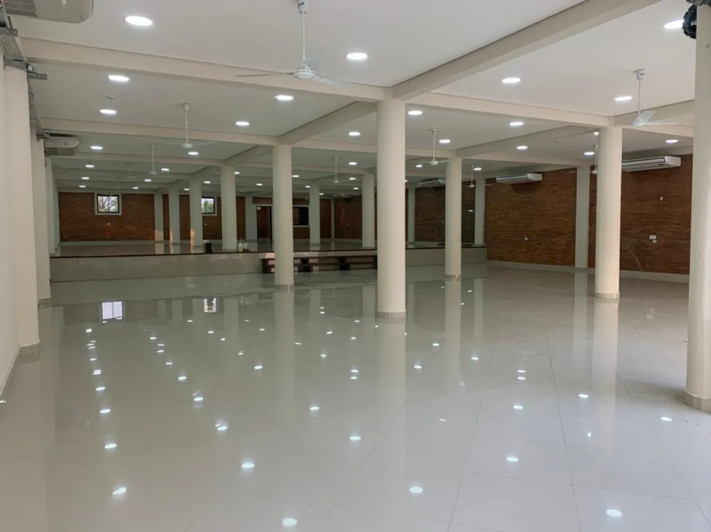 ALQUILO SALON EN AREGUA COD 3657 — foto 3