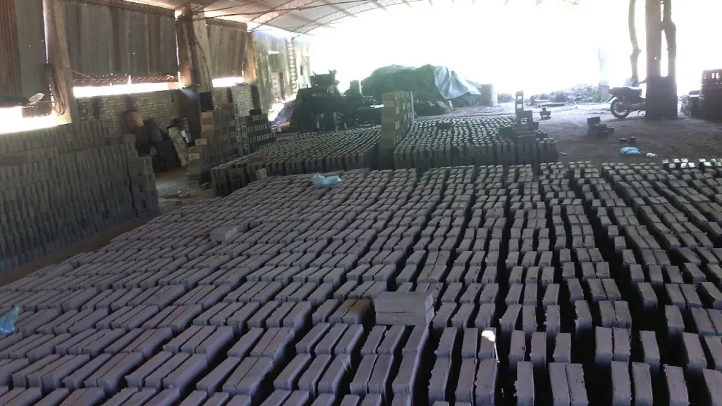 VENDO ESTANCIA DE 2.100 HECTAREAS EN TOBATI SOBRE RUTA ASFALTADA — foto 3