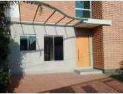 DÚPLEX EN VENTA - ZONA LOS JARDINES - LUQUE