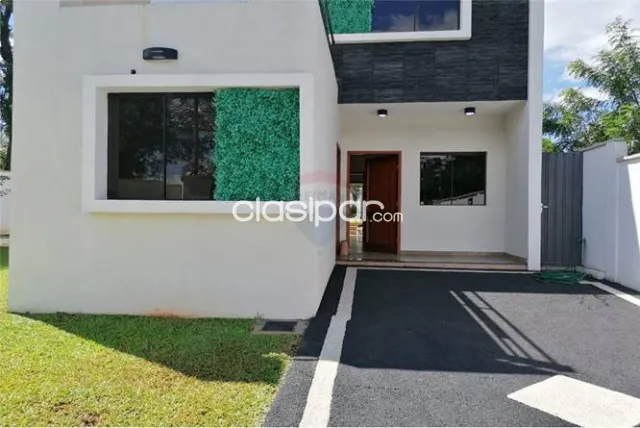 HERMOSA CASA - ZONA AVDA LAS RESIDENTAS — foto 2