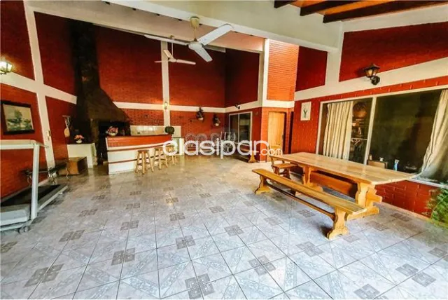 VENDO CONFORTABLE CASA EN BARRIO JARA — foto 3