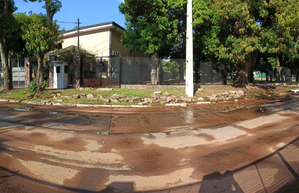 En Venta Terreno en Lambaré Zona Yacht — foto 2
