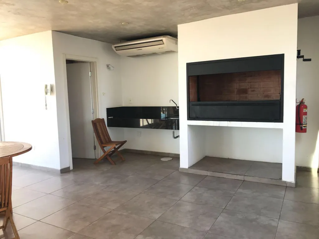 En venta departamento de 2 dormitorios en suite zona Primer presidente — foto 3