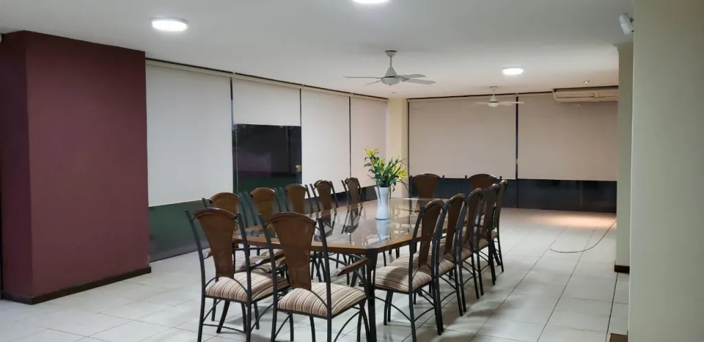 Vendo residencia en Lambaré. 4 habitaciones en suite. cod PS — foto 3