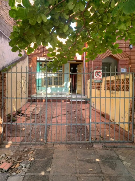 SE VENDE CASA EN BARRIO Bernardino Caballero — foto 2