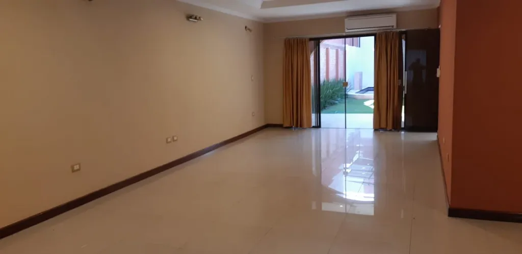BO MCAL. ESTIGARRIBIA: ELEGANTE RESIDENCIA, 4 SUITES, 480M2 – 485.000 USD. — foto 3