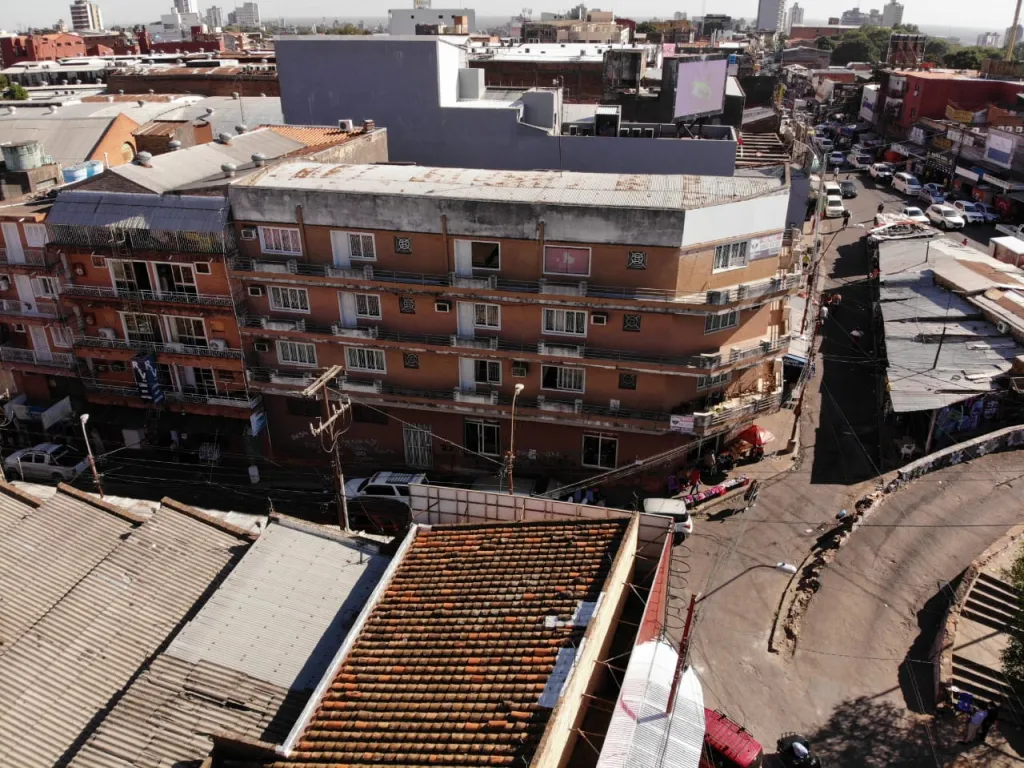 GRAN OPORTUNIDAD VENDO EDIFICIO EN EL MERCADO 4 — foto 2