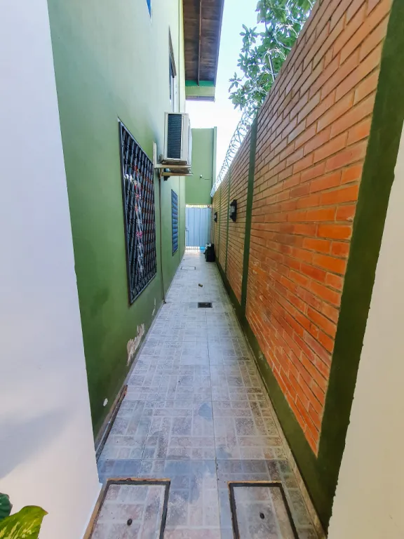 VENDO AMPLIA CASA EN BARRIO JARA — foto 3