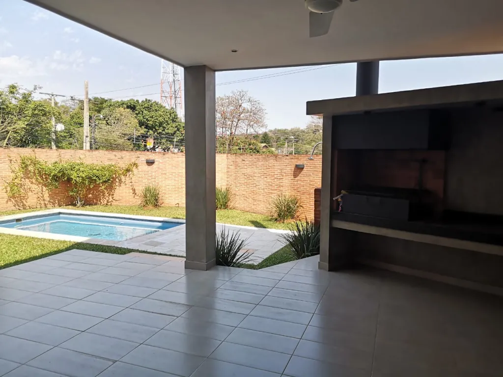 Alquilo Hermosa Casa en Asuncion - Barrio Mburucuya — foto 2