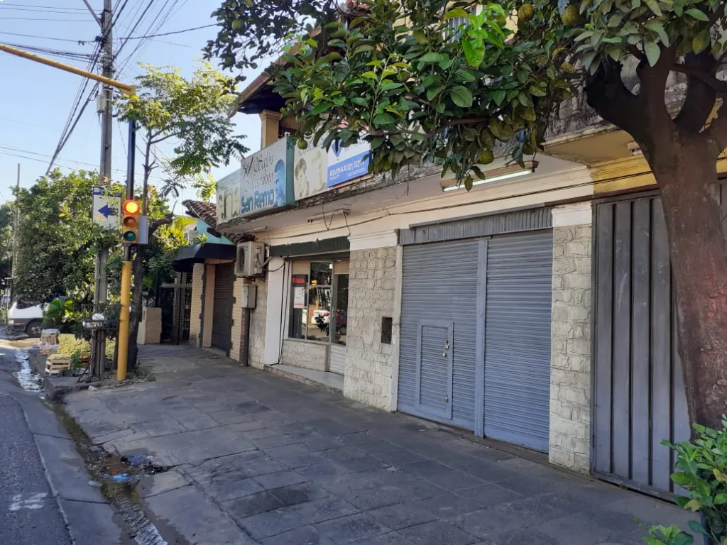 Barrio San Pablo - Salones Comerciales con Departamentos Independientes — foto 2