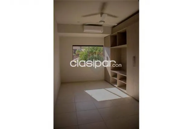 Amplio y moderno 𝐓𝐑𝐈𝐏𝐋𝐄𝐗 𝐂𝐎𝐍 𝐏𝐈𝐒𝐂𝐈𝐍𝐀 en Barrio Mburucuyá — foto 2