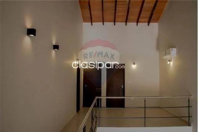 Amplio y moderno 𝐓𝐑𝐈𝐏𝐋𝐄𝐗 𝐂𝐎𝐍 𝐏𝐈𝐒𝐂𝐈𝐍𝐀 en Barrio Mburucuyá — foto 3