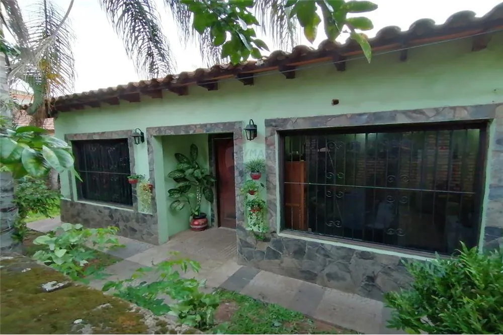 Venta de casa en Villa Policial - Luque (curva Romero) — foto 2