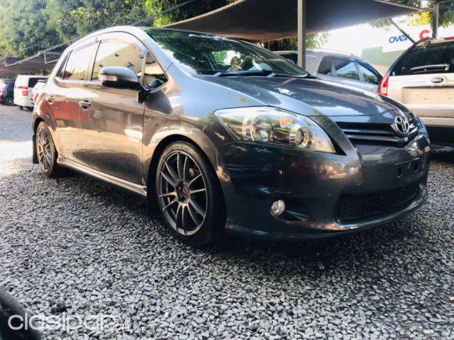 Toyota Auris 2011 — foto 2