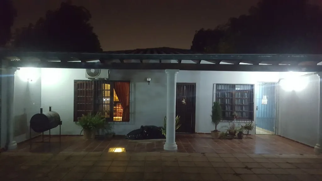 Casa con inquilinato en el fondo — foto 3