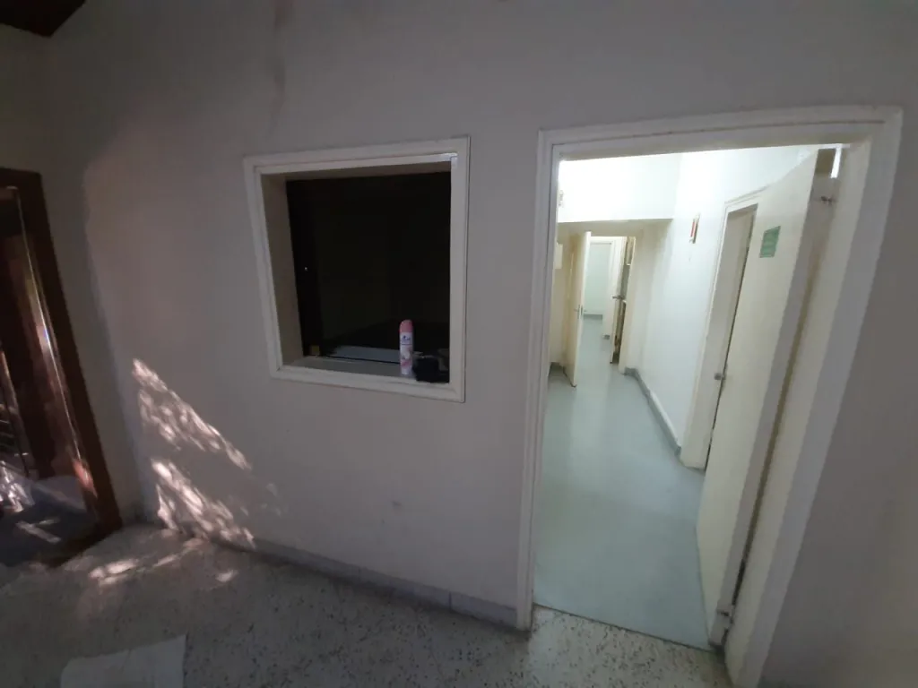 VENDO CASA EN ESQUINA - BARRIO REPUBLICANO — foto 3