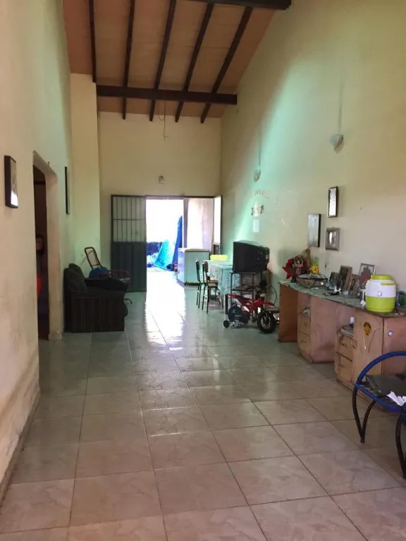 VENDO CASA EN LAURELTY SOBRE MANUEL BRITEZ BORGES — foto 2