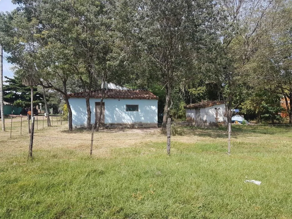 Vendo amplio terreno con construcción en Villa Hayes — foto 3