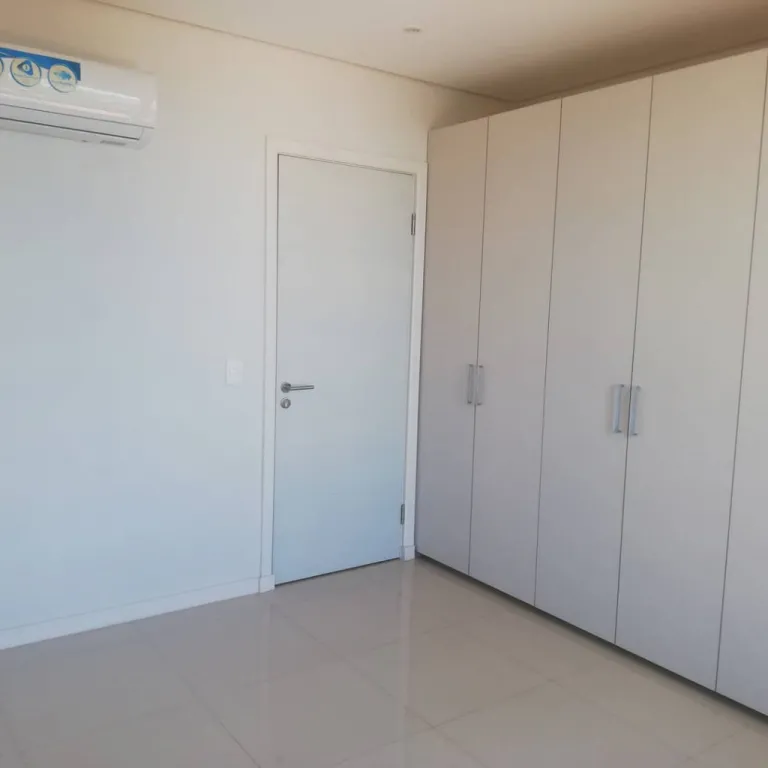Se alquila departamento de 3 dormitorios con piscina en av España y eoru — foto 2