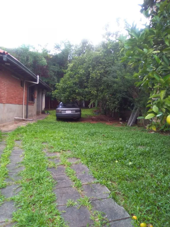 Sobre Av Heroes del 70 - Inmueble en Lambare en Venta- 15 m de frente — foto 2