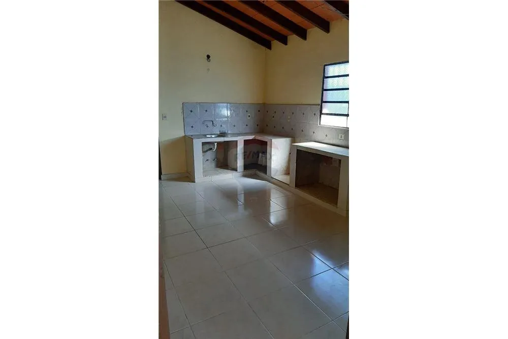 VENDO LINDA CASA EN MARIANO ROQUE ALONSO — foto 3