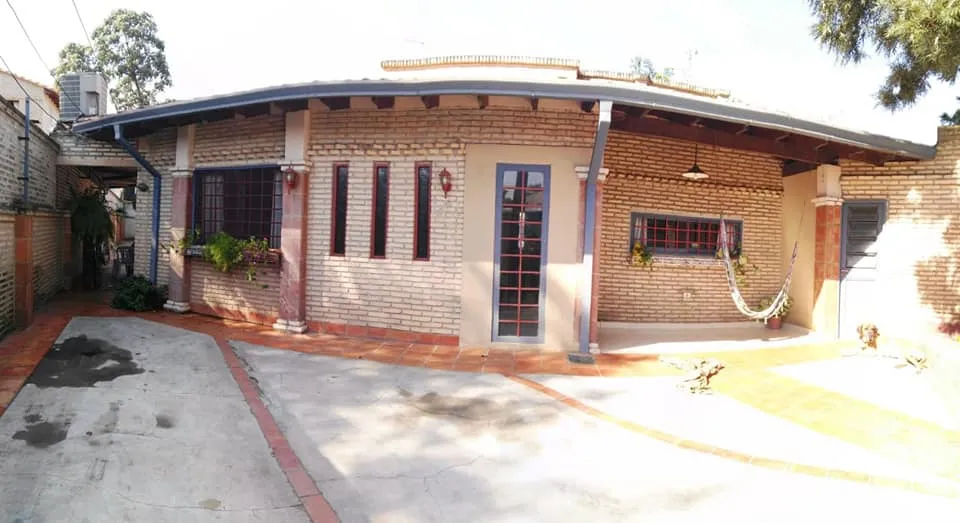 VENDO CASA EN LAMBARÉ,ZONA DEL YACHT BARRIO CAÑADA SAN MIGUEL cod 1414 — foto 2