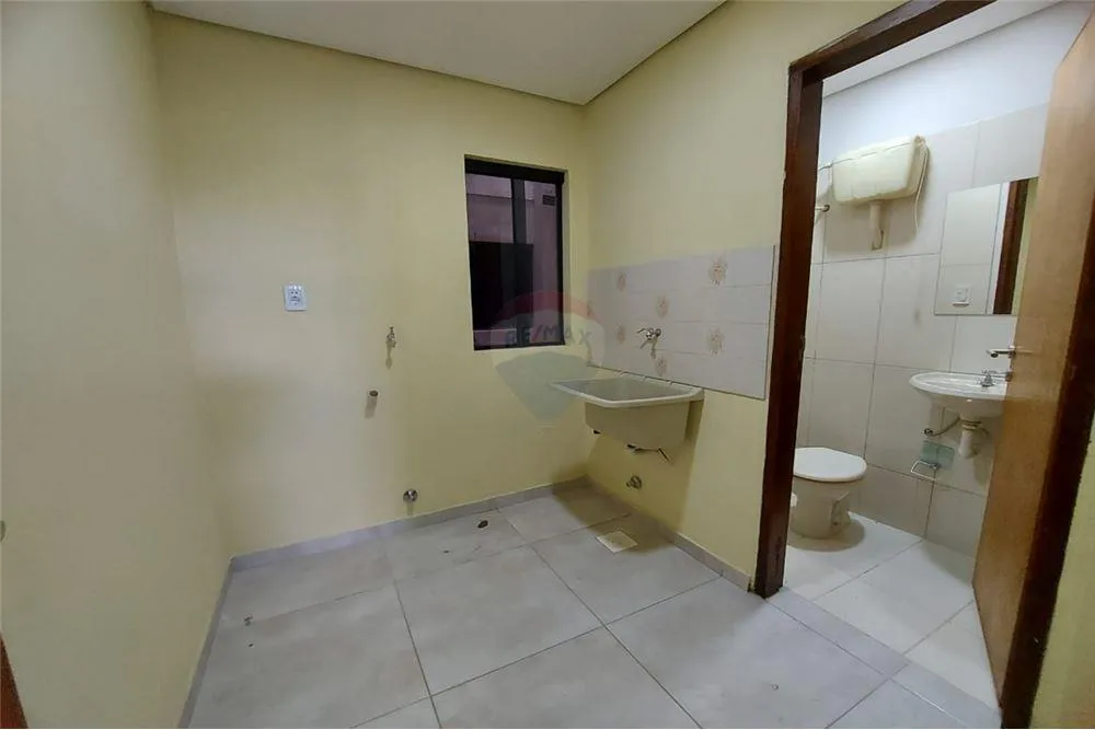 Se Alquila Departamento de 3 Dormitorios en barrio San Vicente — foto 3