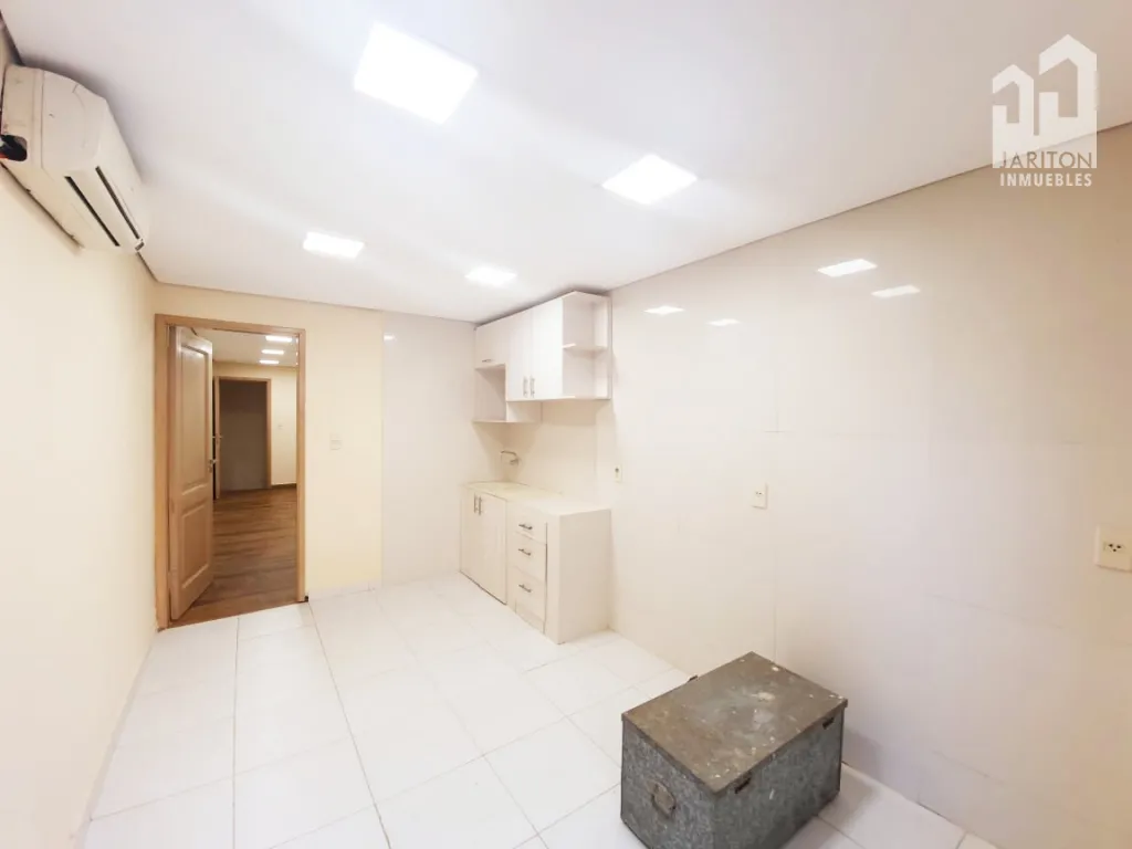 VENTA DE EDIFICIO UBICADO EN SAJONIA — foto 3