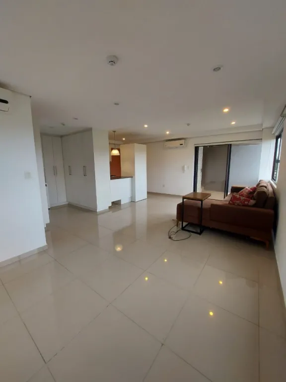 Se alquila monoambiente con terraza propia — foto 2