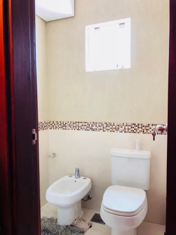 VENDO HERMOSA RESIDENCIA EN FERNANDO DE LA MORA NORTE COD 2474 — foto 2